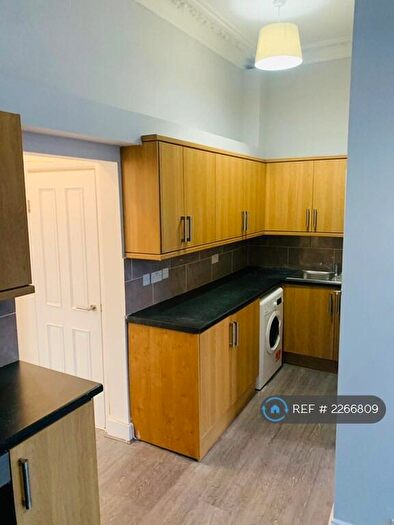 2 Bedroom Flat To Rent In High Street, London, SE25