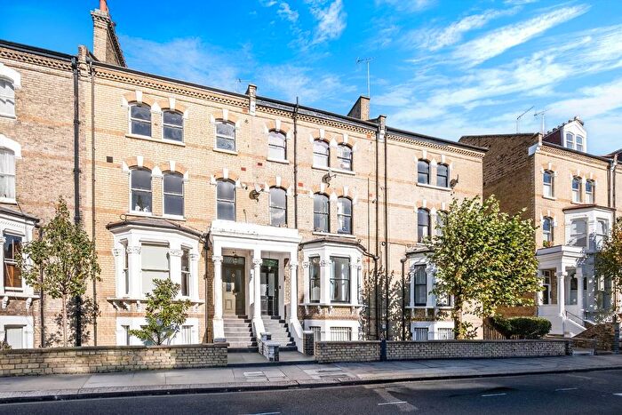 2 Bedroom Flat For Sale In Edith Road, West Kensington, W14