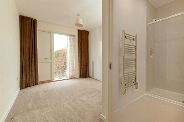2 Bedroom Apartment For Sale In Seekings Close, Trumpington, Cambridge, CB2