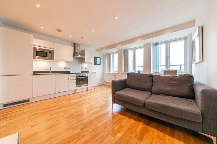 Studio To Rent In Swanfield Road, Waltham Cross, Hertfordshire, EN8