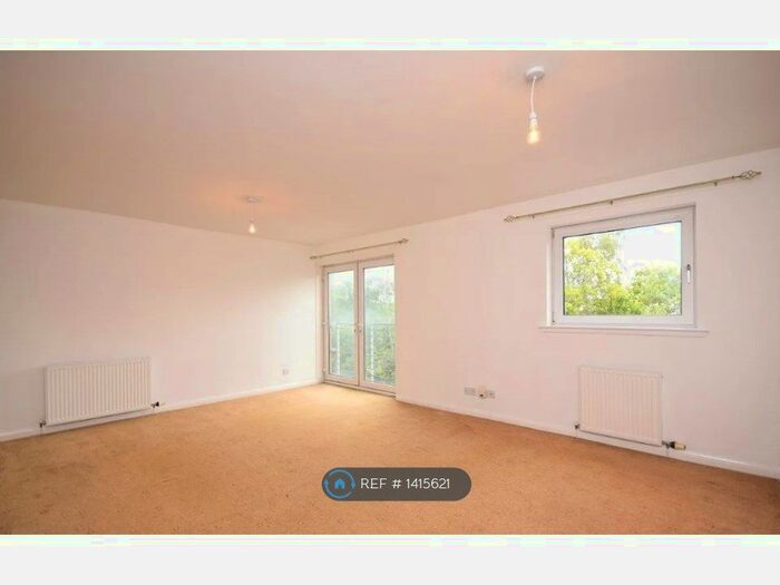 2 Bedroom Flat To Rent In Kemp Street, Hamilton, ML3