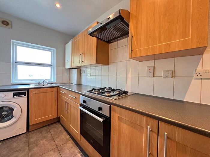 Studio To Rent In Albert Road, London, SE25