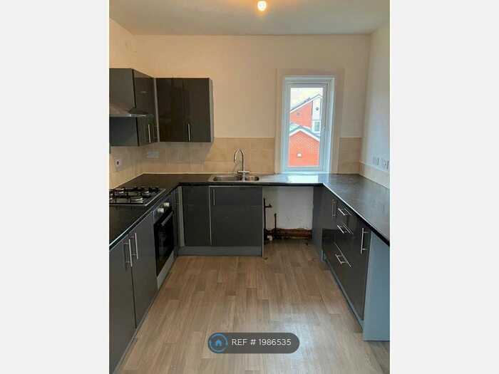 2 Bedroom Flat To Rent In Forest Place, Northwich, CW9