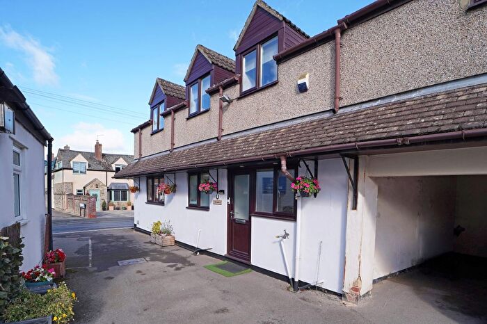 3 Bedroom Semi-detached House For Sale In Westrop, Swindon, SN6
