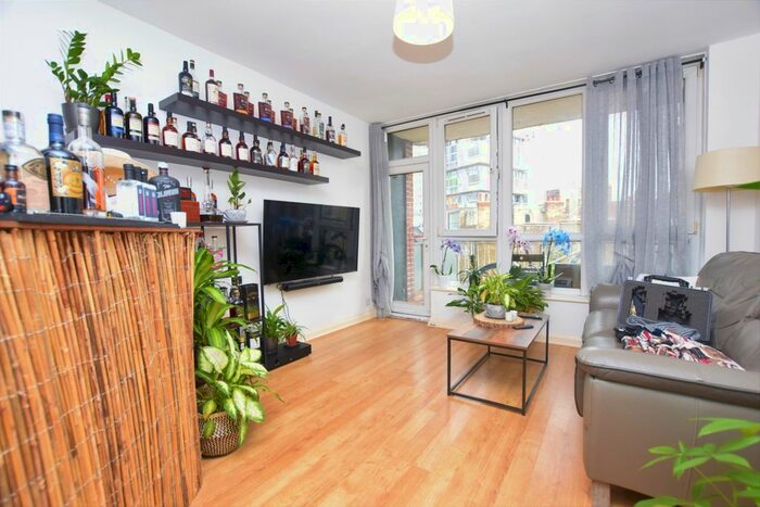 1 Bedroom Flat To Rent In Crosby Row, London, SE1
