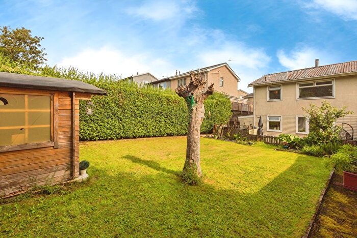 3 Bedroom Semi-detached House For Sale In Linden Avenue, Swansea, West Glamorgan, SA3