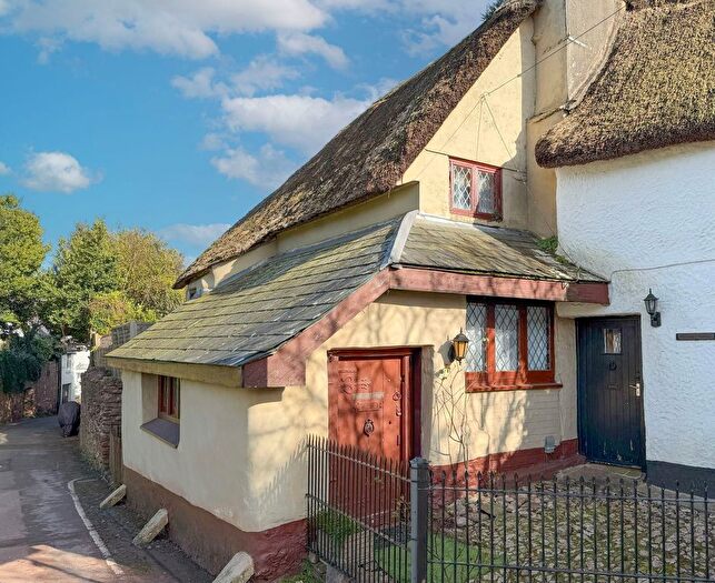 2 Bedroom Cottage For Sale In Kirkham Street, Paignton, TQ3