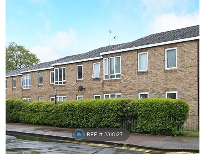 1 Bedroom Flat To Rent In Savoy Close, London, E15