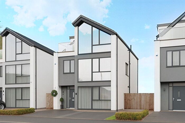 5 Bedroom Detached House For Sale In Meadow View, Radcliffe, Manchester, Greater Manchester, M26