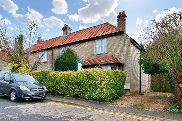 3 Bedroom Semi Detached House For Sale In Cowper Road, Huntingdon, PE29