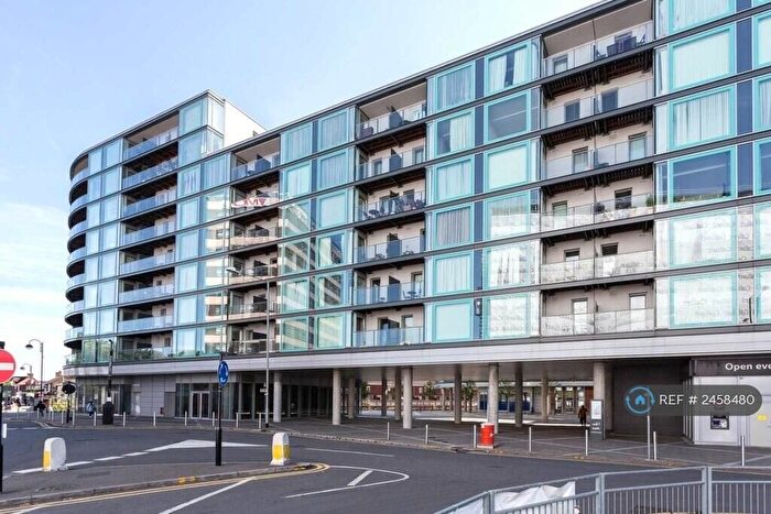 Garage / Parking To Rent In Station Approach, Hayes, UB3