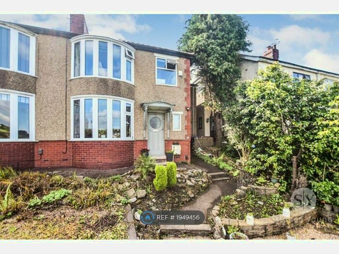 4 Bedroom Semi-Detached House To Rent In Royal Oak Avenue, Blackburn, BB1