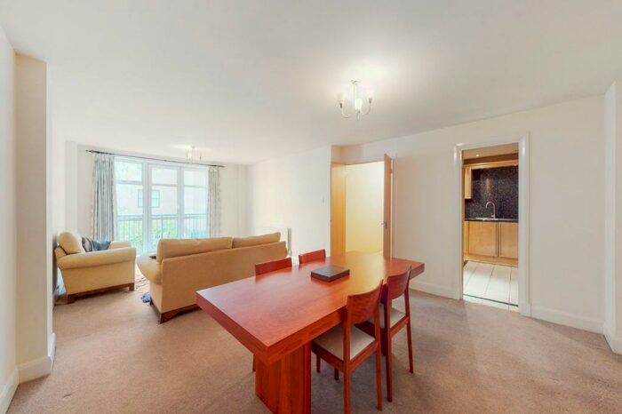 1 Bedroom Apartment To Rent In Goswell Road, EC1V