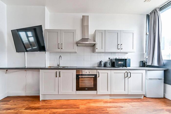 1 Bedroom Flat To Rent In Aubert Park, Highbury, London, N5