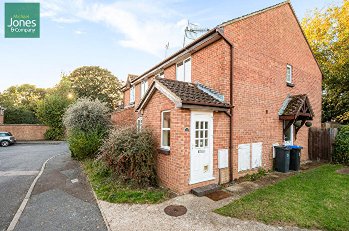 1 Bedroom Flat To Rent In Harlech Close, Worthing, West Sussex, BN13