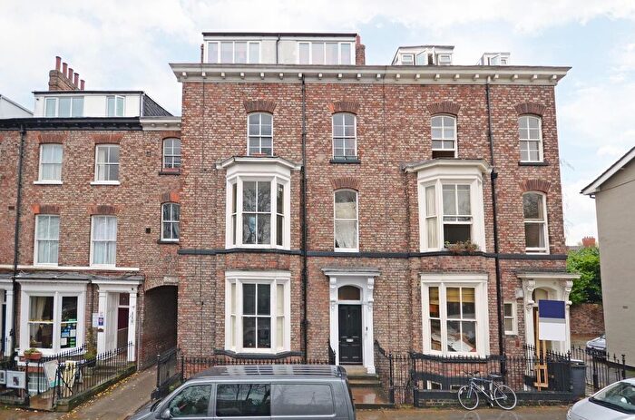 2 Bedroom Flat To Rent In Bootham Terrace, York, North Yorkshire, Uk, YO30