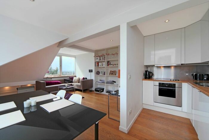 1 Bedroom Flat To Rent In Streatham Common North, London, SW16