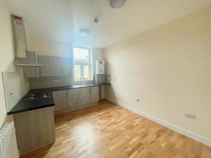 2 Bedroom Flat To Rent In High Road, Leytonstone, E11