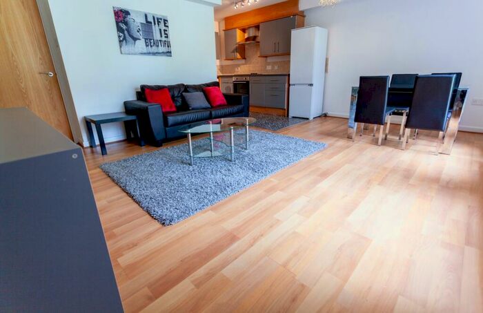 1 Bedroom Flat To Rent In Gilmartin Grove, L6