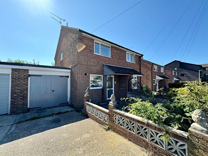 2 Bedroom Semi-Detached House To Rent In Stevens Close, Bexhill-On-Sea, TN39