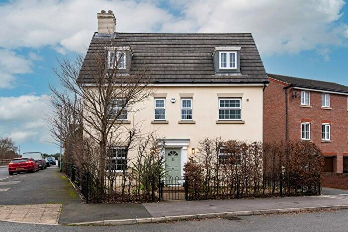 6 Bedroom Detached House To Rent In James Drive, NG14