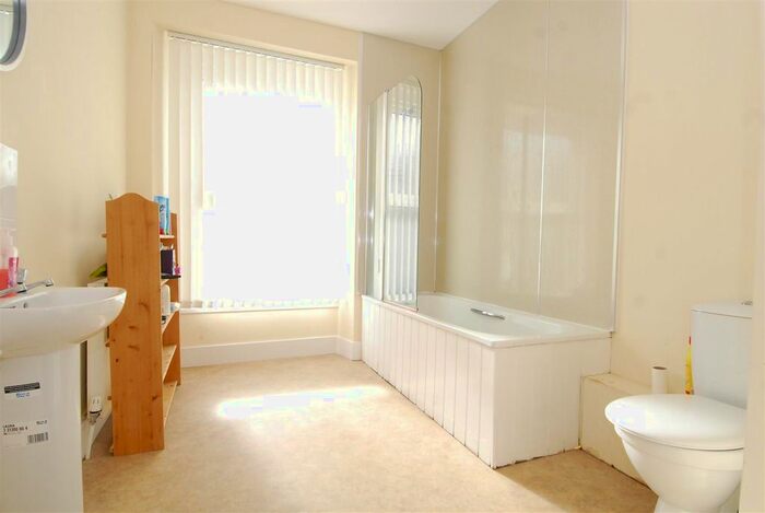 3 Bedroom Flat To Rent In Seaton Avenue, Mutley, Plymouth, PL4