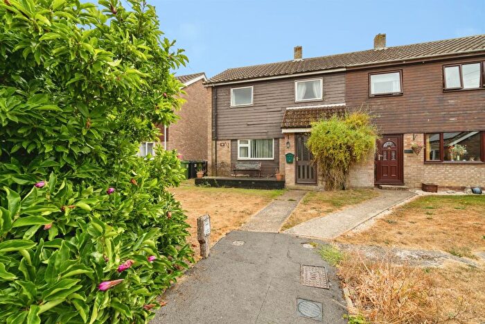 3 Bedroom Semi Detached House For Sale In Beech Way, Dickleburgh, Diss, IP21
