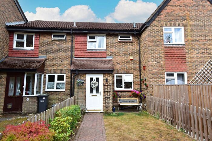 2 Bedroom Terraced House For Sale In Oak Green Way, Abbots Langley, WD5