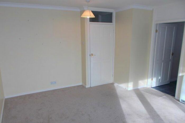 1 Bedroom Flat To Rent In Whittington House, Lichfield, WS13