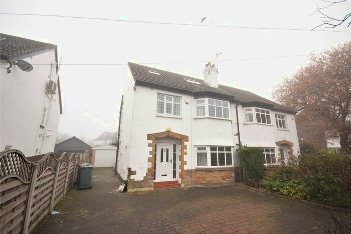 4 Bedroom Semi-Detached House To Rent In Spen Road, West Park, Leeds, West Yorkshire, LS16