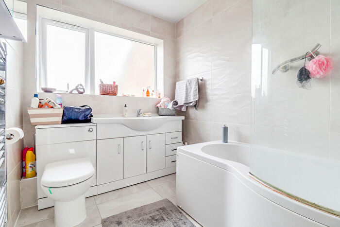 3 Bedroom Terraced House For Sale In Nicholson Road, Thundersley, SS7