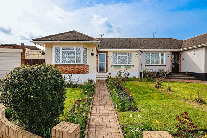2 Bedroom Semi Detached Bungalow For Sale In Hickling Close, Leigh-On-Sea, SS9