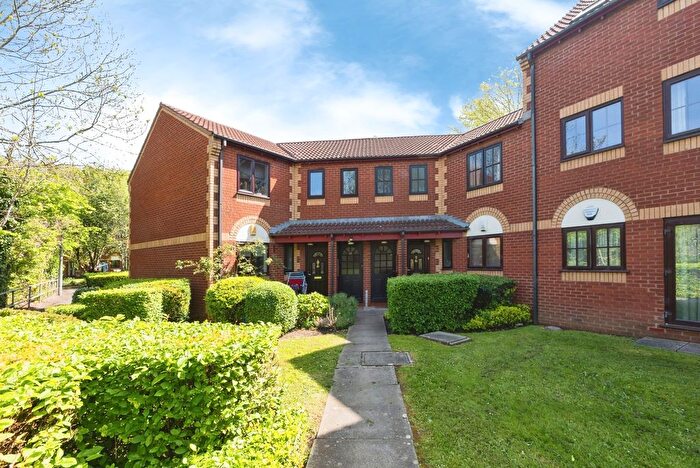 2 Bedroom Flat For Sale In Clay Bottom, Bristol, BS5
