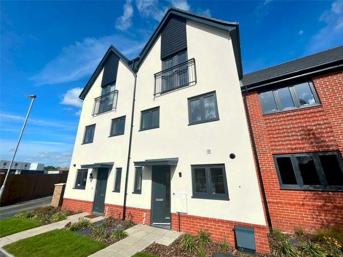 3 Bedroom Terraced House To Rent In Collins Walk, Crowthorne, Berkshire, RG45