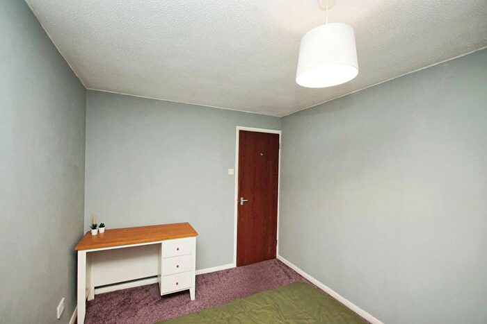 1 Bedroom Flat For Sale In Haythorne Court, Marina Gardens, Fishponds, Bristol, BS16