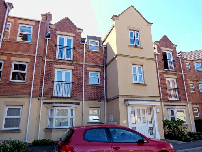 2 Bedroom Flat To Rent In Whitehall Croft, Farnley, Leeds, West Yorkshire, LS12