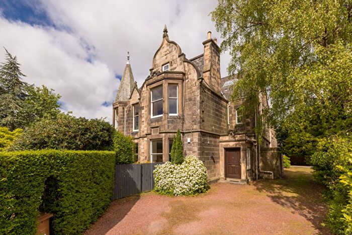 4 Bedroom Flat For Sale In / Colinton Road, Edinburgh, EH10