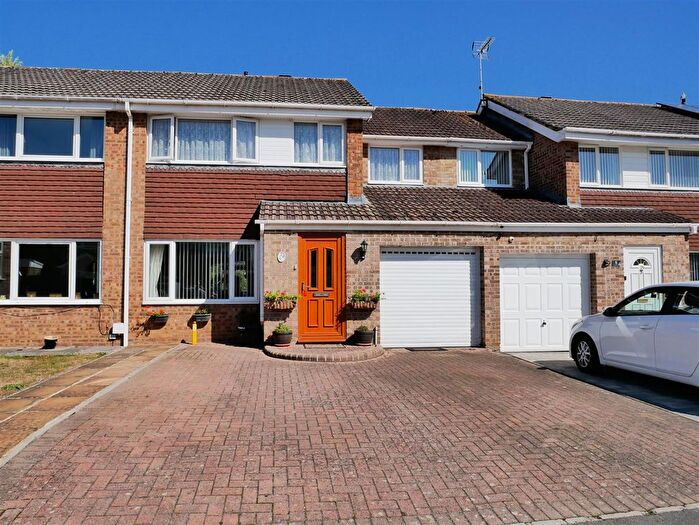 3 Bedroom Terraced House For Sale In Wessex Close, Calne, SN11
