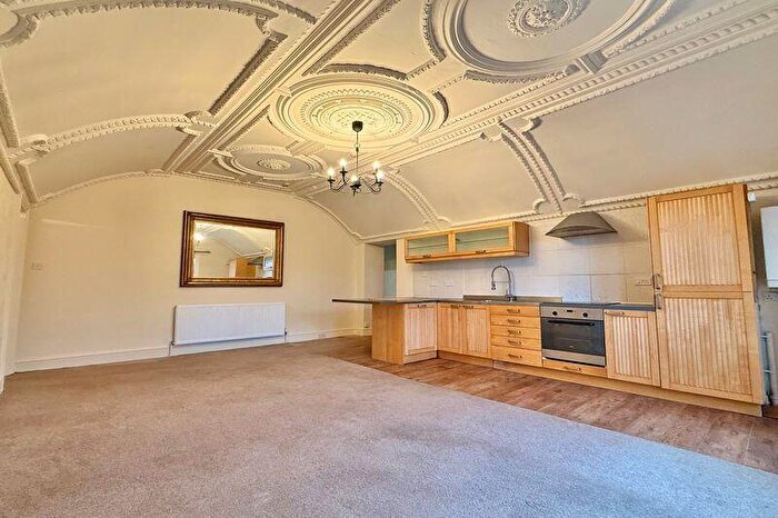 2 Bedroom Apartment For Sale In Glenwood Mansions, Shrubbery Avenue, Weston-Super-Mare, BS23