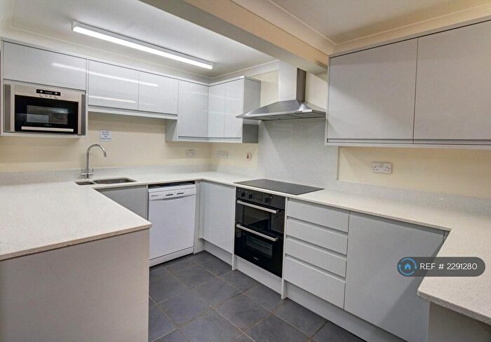 5 Bedroom Flat To Rent In Sirdar Road, Southampton, SO17