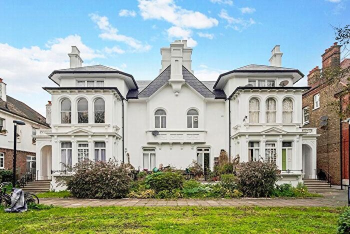 1 Bedroom Flat For Sale In Herne Hill, London, SE24