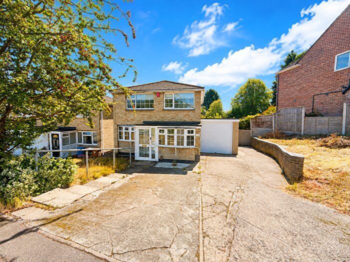 3 Bedroom Detached House For Sale In Hartland Drive, Derby, DE23