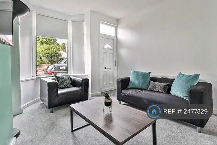 3 Bedroom End Of Terrace House To Rent In Mona Road, Sheffield, S10