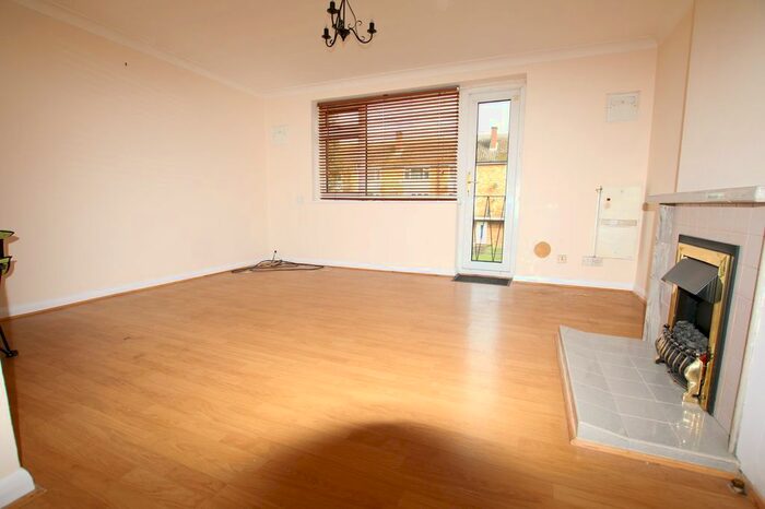 2 Bedroom Maisonette To Rent In Coleridge Crescent, Colnbrook, Slough, SL3