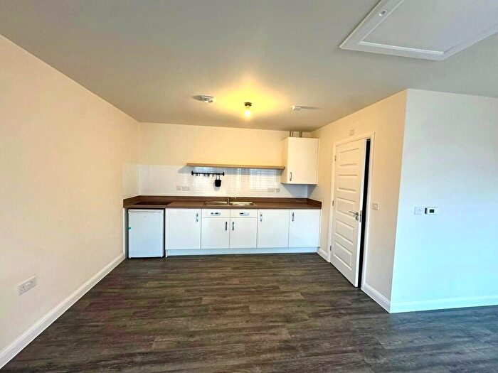 Studio To Rent In Osprey Drive, Trumpington, Cambridge, CB2