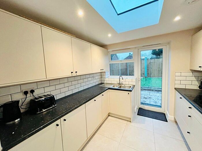 1 Bedroom House To Rent In Gossops Green, RH11