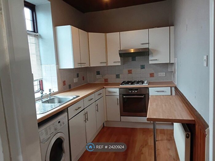 1 Bedroom Flat To Rent In Rochdale Road, Rochdale, OL16