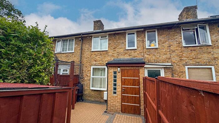 2 Bedroom Terraced House For Sale In St Agatha's Grove, Carshalton, Surrey, SM5