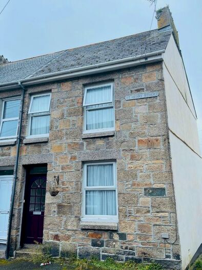3 Bedroom End Of Terrace House To Rent In St. Henry Street, Penzance, TR18
