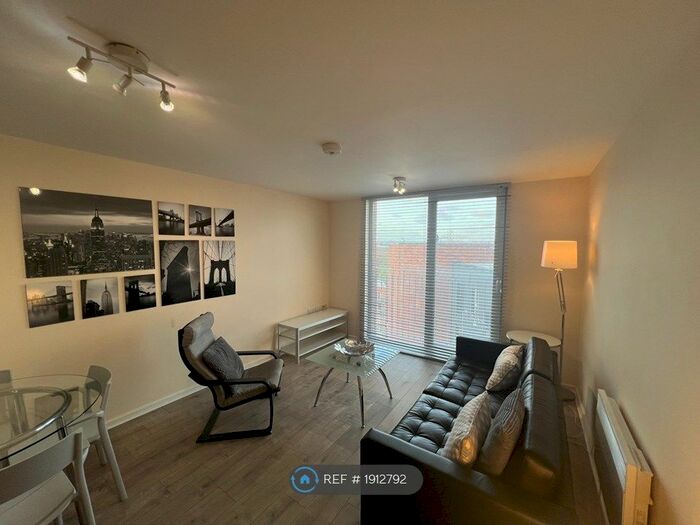 1 Bedroom Flat To Rent In Stillwater Drive, Manchester, M11